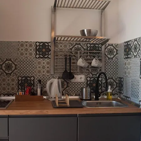 Kiwi Apartment *